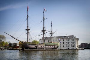Replica VOC-schip Amsterdam.jpg
