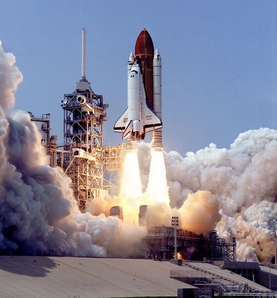 File:STS-30 launch.jpg
