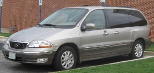2001-2003 Ford Windstar Limited.jpg