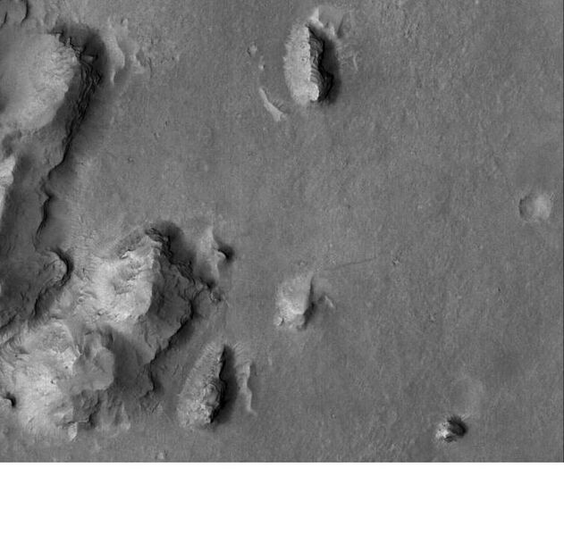 File:Buttes and layers in Aeolis.jpg