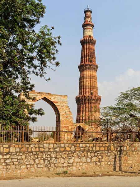 File:Qutub Minar in Delhi 03-2016.jpg