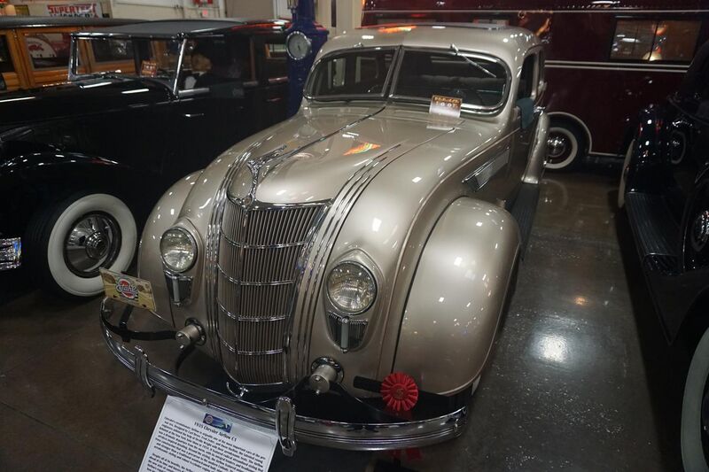 File:Stahls Automotive Collection December 2021 069 (1935 Chrysler Airflow C1).jpg