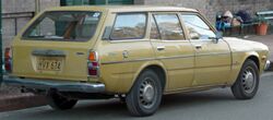 1976 Toyota Corona (RT118) SE station wagon (2009-06-06) 02.jpg