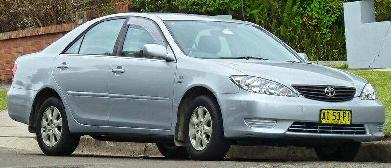 File:2005-2006 Toyota Camry (ACV36R) Altise Limited sedan (2011-03-10).jpg