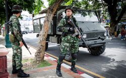 2014 0526 Thailand coup Chang Phueak Gate Chiang Mai 02.jpg
