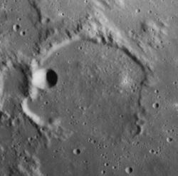 Lade crater 4097 h1.jpg