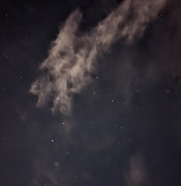 File:Southern Cross with clouds.jpg
