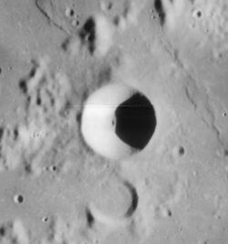 Darney crater 4125 h2.jpg