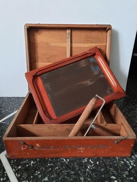 File:Edison's* mimeograph box.jpg