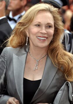 Faye Dunaway Cannes 2011.jpg