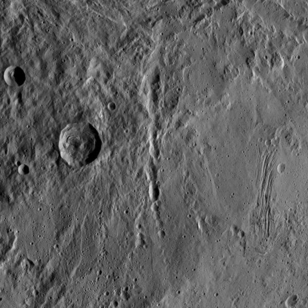 File:PIA19972-Ceres-DwarfPlanet-Dawn-3rdMapOrbit-HAMO-image34-20150915.jpg