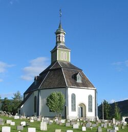 Sør-Fron kirke 2 crop.JPG