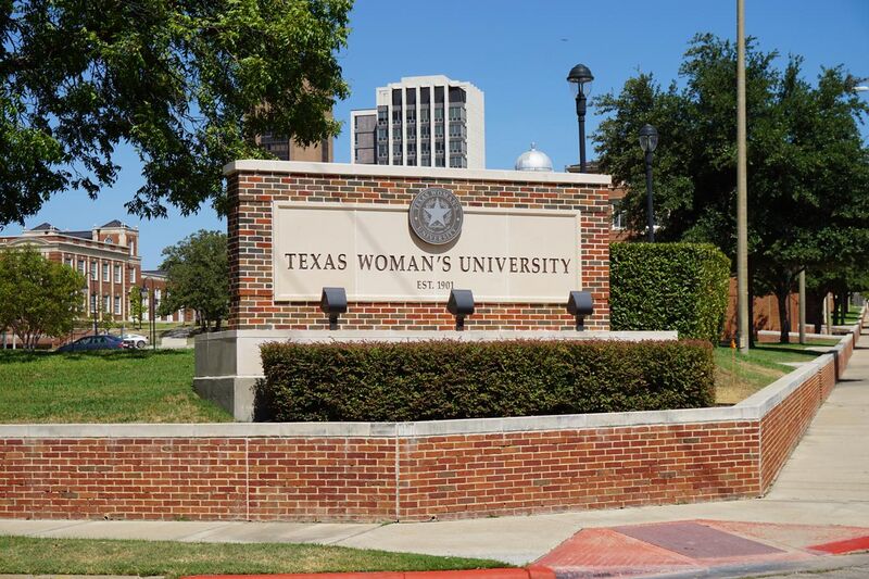 File:Texas Woman's University September 2015 01 (sign).jpg