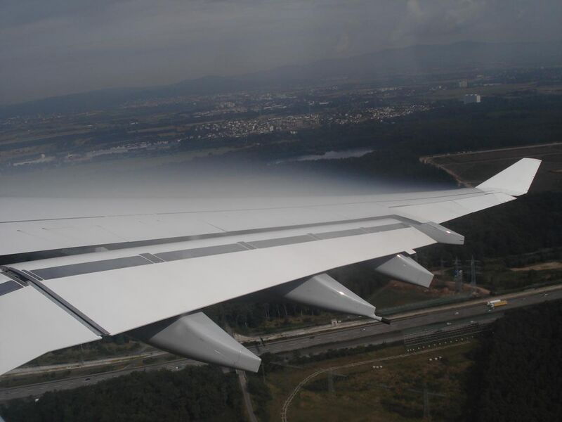 File:Cloud over A340 wing.JPG