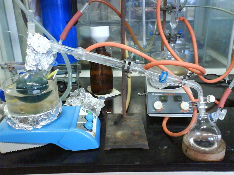 File:Distillation of dry and oxygen-free toluene.jpg