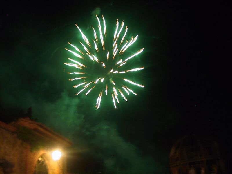 File:Fireworks 2.JPG