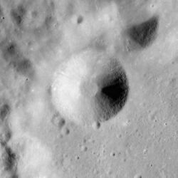 Fredholm crater AS17-M-0436.jpg