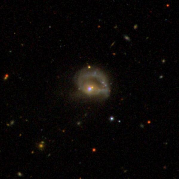File:NGC985 - SDSS DR14.jpg