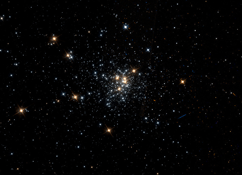 File:NGC 2004 hst 05904 02 R814 G B555 hst 05475 1d R G555 B450.png