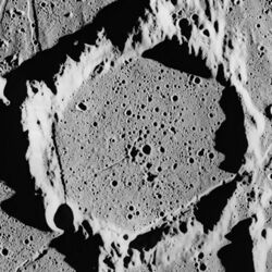 Parry crater AS16-M-1685.jpg