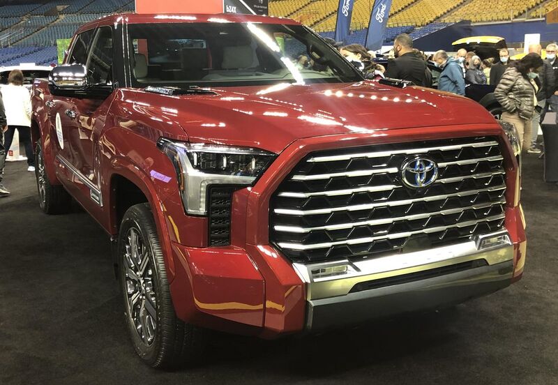 File:Toyota Tundra hybride de 2022 au salon des voitures éléctriques de Montréal 2022.JPG