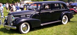 Cadillac 75 Imperial Touring Limousine 1938 2.jpg