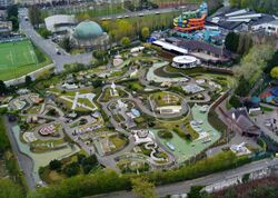 Laeken Mini Europe viewed from Atomium 3.jpg