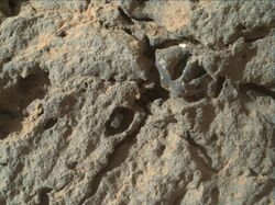 PIA17267-MarsCuriosityRover-PointOutlook-Outcrop-Detail-20130613.jpg