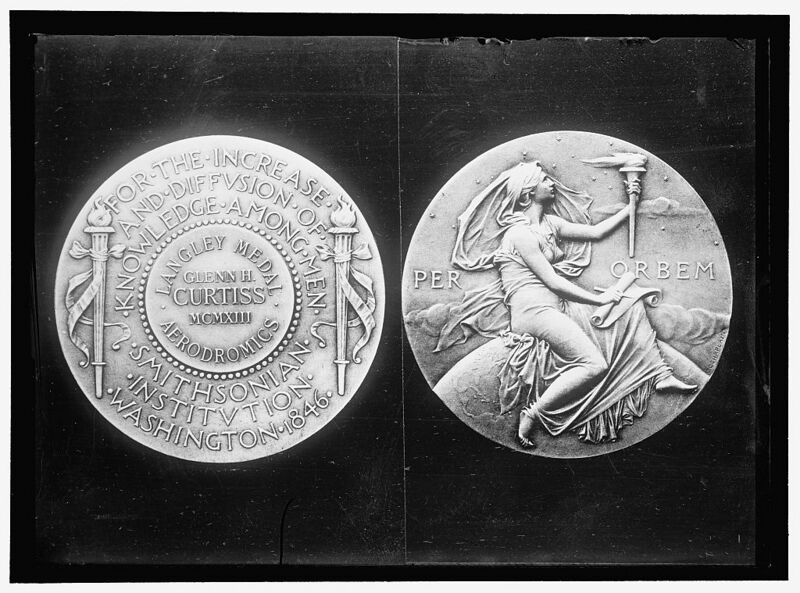 File:1913 Langley Medal awarded to Glenn Hammond Curtiss.jpg