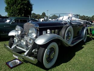 1930 Cadillac V-16 Dual Cowl Sports Phaeton (8700145197).jpg