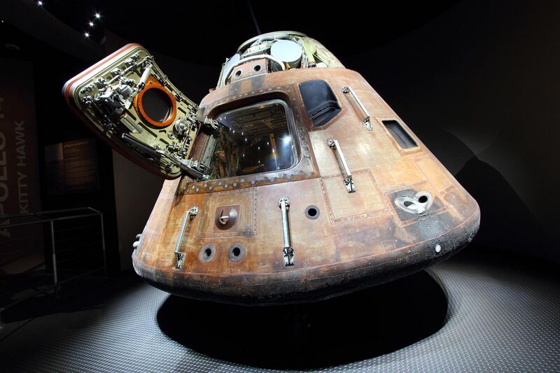 File:Apollo 14 Command Module (5507555344).jpg