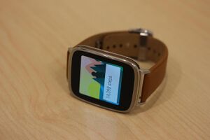 Asus ZenWatch (16515998683).jpg