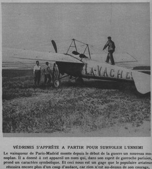 M 50 12 Védrines et son avion.jpg