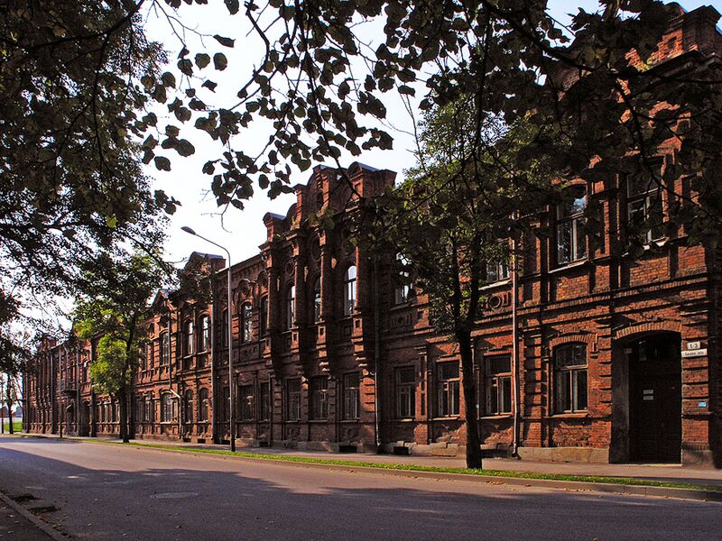 File:Red brick architecture in Daugavpils.jpg