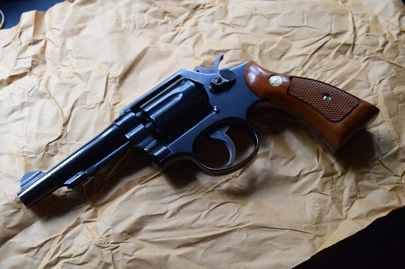 File:Smith and Wesson Model 10-5.jpg
