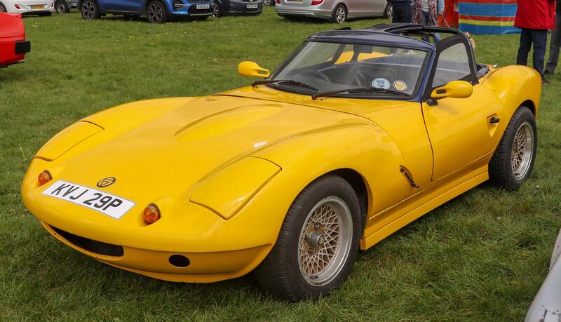 File:1975 (Donor) Ginetta G27 2.0 Front.jpg