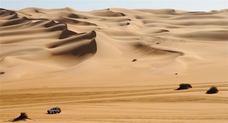 File:Deserto libico - Driving - panoramio.jpg