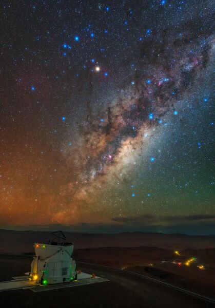 File:From the Residencia to the Milky Way.jpg