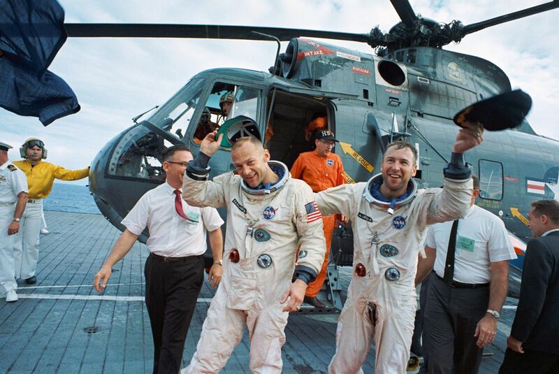 File:Gemini 12 recovery.jpg