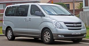2008-2010 Hyundai iMax (TQ-W) van 01.jpg