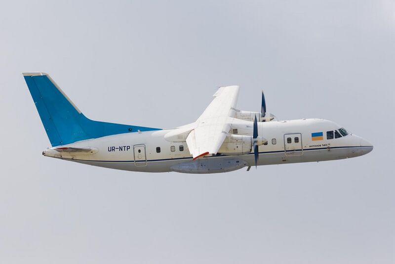 File:Antonov An-140 1.jpg
