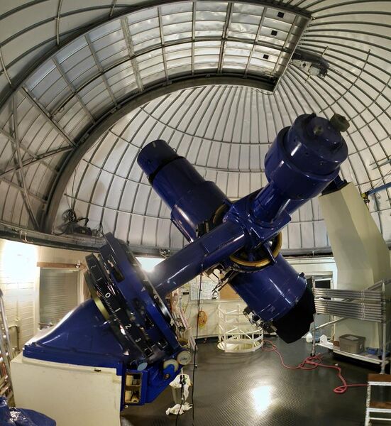 File:Burrell Schmidt telescope at the Warner & Swasey Observatory at Kitt Peak.jpg