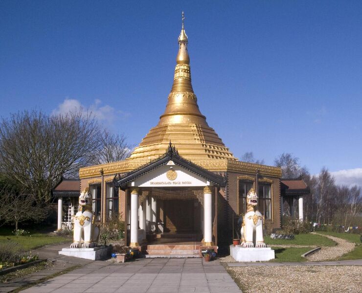 File:Dhamma Talaka Peace Pagoda, Birmingham.jpg