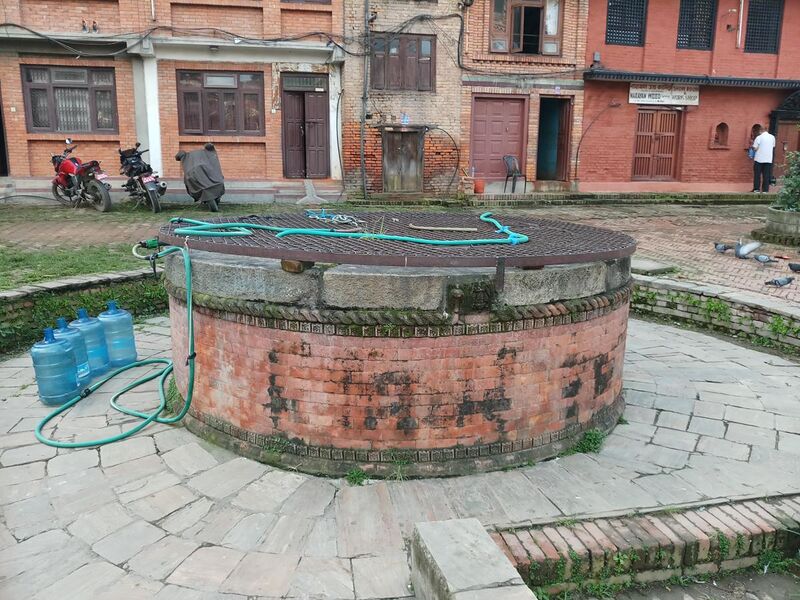 File:Historical well at Machhindra Bahal, Patan.jpg
