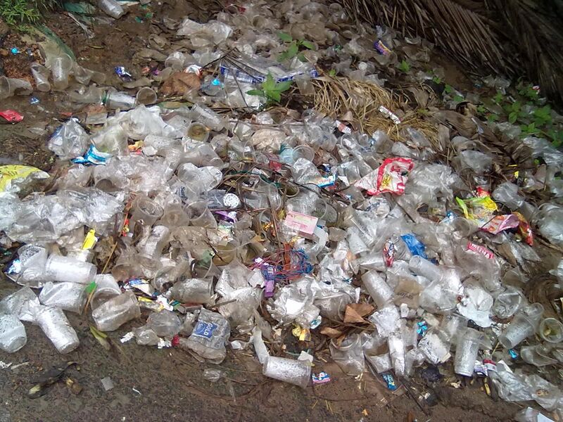 File:Plastic waste at Batlapalem, Andhra Pradesh.jpg
