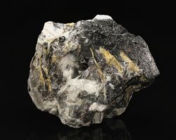 Wöhlerite, Amphibole Supergroup, Microcline-593206.jpg