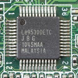 Cisco EPC3212 - Microsemi Le9530-8776.jpg