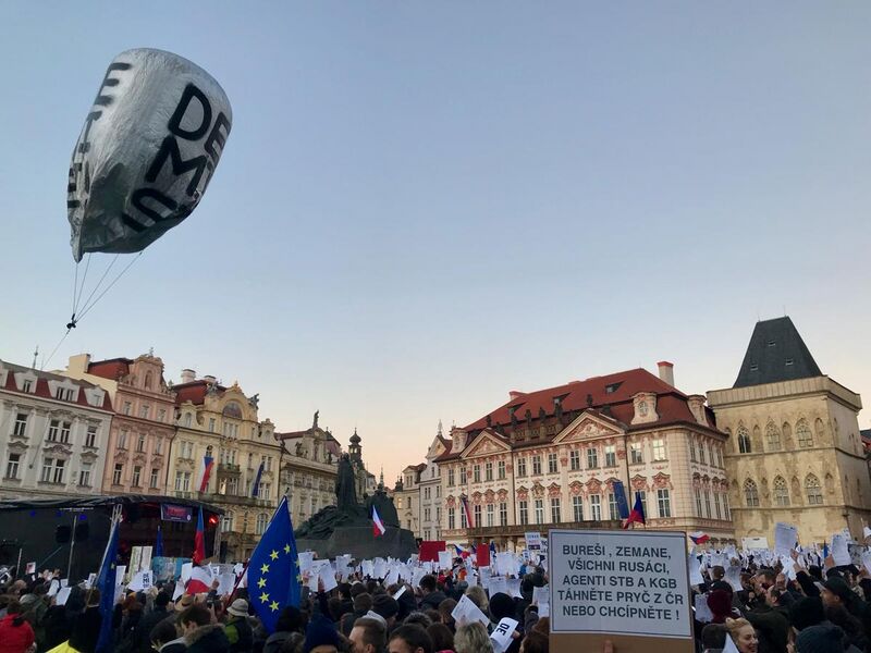 File:Demonstrace za slušné Česko – demise Andreje Babiše 2.jpg