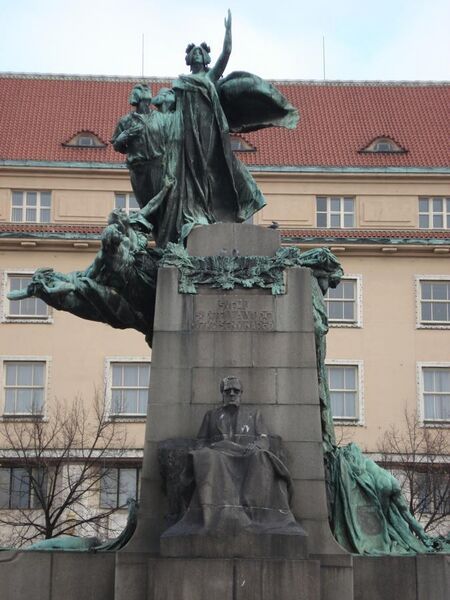 File:Frantisek Palacky monument.jpg