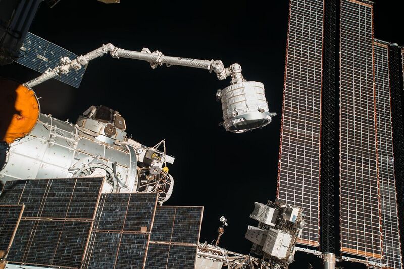 File:ISS-47 BEAM installation (1).jpg